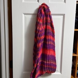 BOUTIQUE ITALIAN MADE KNIT INFINITY MULTI COLOR SCARF!